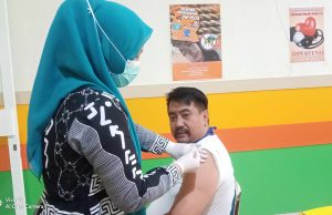 Sekertaris PWI Parepare-Barru : Jempol untuk Vaksinator Covid-19 RSUD Andi Makkasau