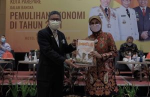 Prof Farida Nilai Sosok Taufan Pawe Terbuka dan Hati-hati
