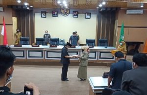 Walikota Serahkan Ranperda Perubahan RPJMD 2018-2023 ke DPRD Kota Parepare