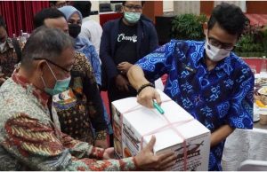 Menparekraf Sandiaga Uno Hadir di Sulsel, Dapat Cendera Mata Mantao dan Kerangan, Ekonomi Kreatif Dari Parepare