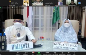 Bersama Ketua TP PKK Parepare, Wali Kota Parepare hadiri Dzikir Perayaan Tahun Baru Hijriyah