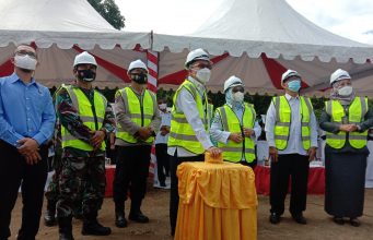 Pemancangan Tiang Masjid Terapung BJ. Habibie Dilaksanakan, Taufan Pawe : Parepare Harus Punya Simbol Icon
