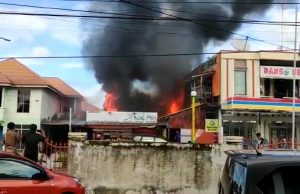 Jilatan Api dari Ledakan Tabung Gas, Hanguskan Rumah Makan di Parepare