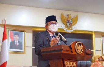 Usail Melantik, Pesan Khusus Wali Kota Parepare Kepada Sekwan DPRD