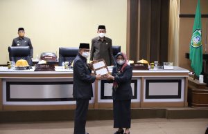 Pemkot Parepare Serahkan Ranperda RJU Ke DPRD