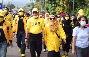 Di Depan Ribuan Warga Toraja, Taufan Pawe Kenalkan Airlangga Hartarto Sebagai Capres