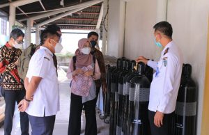 Kemenperin Beri Bantuan 304 Tabung Oksigen Serta Regulator Ke RSUD Andi Makkasau Parepare