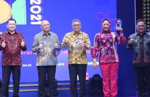 KDI 2021, Taufan Pawe Dianugerahi Kepala Daerah Inovatif Bidang Kesehatan