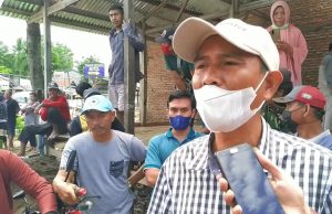 Tak Terima Kadesnya Diberhentikan, Ratusan Warga Bontoloe Tolak Kebijakan Bupati Takalar