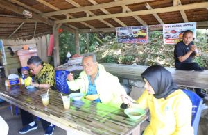 Taufan Pawe Temukan Penjual Es Cendol Tape Terenak di Luwu