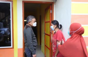 Tangis dan Haru Warga Peraih Rumah Impian Usai Dikunjungi Taufan Pawe