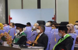 Taufan Pawe Hadiri Pengukuhan Gelar Profesor Andi Makbul Aman