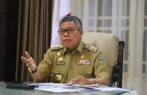 Taufan Pawe Beri Tips Hukum Bangun Pemerintahan Baik di Hari Jadi Fakutas Hukum Unhas
