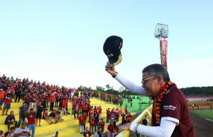 Ribuan Suporter Padati Stadion, Taufan Pawe Sampaikan Komitmen Majukan Persepakbolaan Sulsel