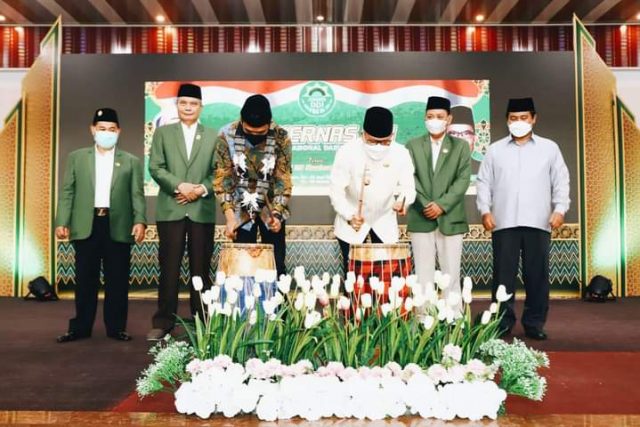 Harapan Taufan Pawe pada Pelaksanaan Mukernas DDI Harapan Taufan Pawe pada Pelaksanaan Mukernas DDI