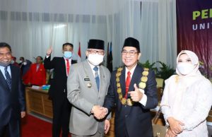Wali Kota Parepare Ucapkan Selamat Bekerja Saat Hadir di Pelantikan Rektor Unhas Wali Kota Parepare Ucapkan Selamat Bekerja Saat Hadir di Pelantikan Rektor Unhas