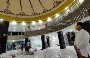 Usai Salat Tarawih, Wali Kota Parepare Sempatkan Pantau Masjid Terapung BJ Habibie Usai Salat Tarawih, Wali Kota Parepare Sempatkan Pantau Masjid Terapung BJ Habibie