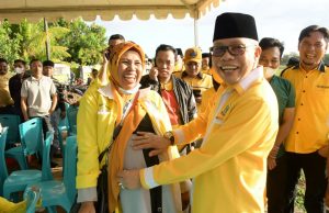 Taufan Pawe Sumbang Kambing Aqiqah untuk Ibu Hamil Kader Golkar Takalar