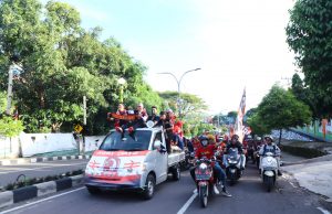 Yel-yel “Terima Kasih Taufan Pawe” Menggema Saat Wali Kota Parepare Diarak Ribuan Suporter PSM ke Stadion Gelora BJ Habibie