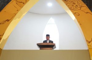 Usai Salat Idulfitri, Wali Kota Parepare Taufan Pawe : Mohon Maaf Lahir dan Batin Usai Salat Idulfitri, Wali Kota Parepare Taufan Pawe : Mohon Maaf Lahir dan Batin