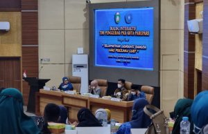 Punya Basic Penyiar, Erna Rasyid Taufan Tampil Cakap Pandu Jalannya Dialog Interaktif Erna Rasyid Taufan
