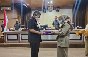 Pemkot – DPRD Penyerahan Ranperda Pertanggungjawaban Pelaksanaan APBD 2021