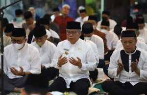 Taufan Pawe Pesan Ini saat Gelar Safari Zikir di Masjid Terapung