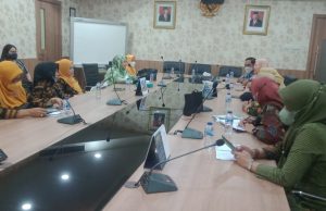 Erna Rasyid Taufan Bahas Kerjasama Dengan Dekranasda Kota Parepare saat Temui Manajemen Smesco