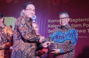 Taufan Pawe Terima Penghargaan Kepala Daerah Inovatif 2022 dari MNC Portal Indonesia