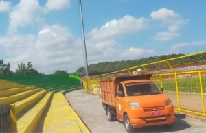 Pemkot Parepare Kerahkan Armada Kebersihan di Stadion GBH