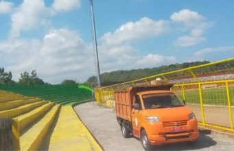 Pemkot Parepare Kerahkan Armada Kebersihan di Stadion GBH