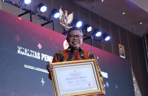 Taufan Pawe Raih Penghargaan Dari Komisi Aparatur Sipil Negara