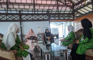 Erna Rasyid Jadi Pembicara Seminar Edukasi Remaja