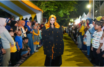 Erna Rasyid Taufan Ditampilkan 34 Rancangannya, di Fashion Show Parepare Fair 2023