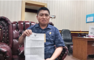 Ketua DPRD Parepare Terima SK Gubernur, Nasarong Akan Dilantik