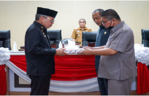 DPRD Parepare Terima LKPJ Wali Kota Parepare Tahun 2022