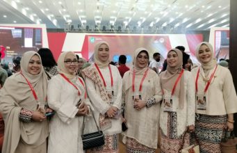 ERAT Hadiri HUT Dekranasda di Medan