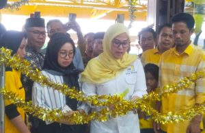 Ketua DPRD Sulsel Andi Ina, Resmikan Haura Mart Awerrangnge