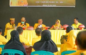 Taufan Pawe Minta Kader Golkar Sinjai Rebut Ketua DPRD
