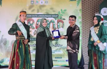 ERAT Dianugerahi Bunda Lingkungan Hidup Parepare