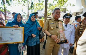 Taufan Pawe Tambah Koleksi Penghargaan