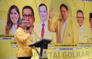 Dekan FISIP Unhas Prof Armyn Arsyad Bawakan Materi Terkait Pengamanan Suara di TPS dan Strategi Pemenangan