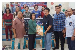 BNI Parepare Peduli, Berbagi Ratusan Paket Sembako ke Warga Gereja