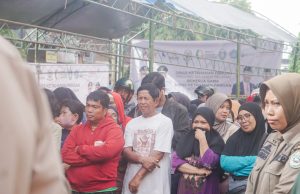 Ratusan Warga Parepare Serbu Gerakan Pangan Murah