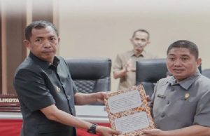 Akbar Ali Sampaikan LKPJ Wali Kota ke DPRD Parepare