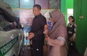Pj Walikota Parepare Memantau Pelayanan Puskesmas Madising Na Mario Dan Juga Cek Kondisi Bantuan Mobil Keliling.