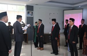 Bawaslu Parepare Lantik 12 Panwascam untuk Hadapi Pilkada 2024