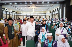 Pj Wali Kota Parepare Sambut Kepulangan 134 Jamaah Haji di Asrama Haji Sudiang Makassar