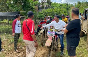 Bupati Sidrap Bersama Dandim Tinjau Jalan Perbatasan Sidrap-Wajo Pakai Motor Trail