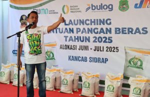 Bupati Sidrap Luncurkan Program Bantuan Pangan Beras 2025: Komitmen Pemerintah Perkuat Ketahanan Sosial dan Ekonomi Warga